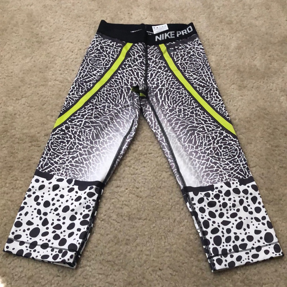 Nike Pro Dri-Fit Capris